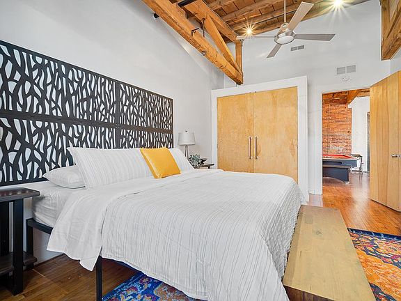 4th image of 1811 N Howard St #3