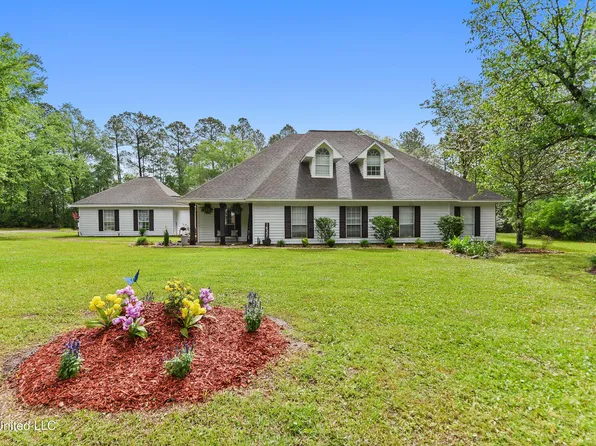 14221 Country Wood Dr, Gulfport, MS 39503