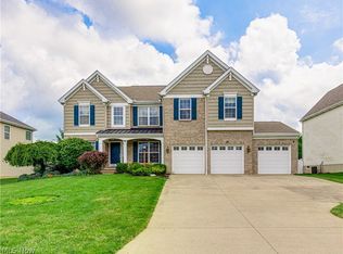 3193 Bickleigh Cir, Akron, OH 44312