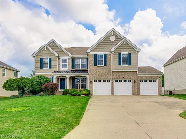 3193 Bickleigh Cir, Akron, OH 44312