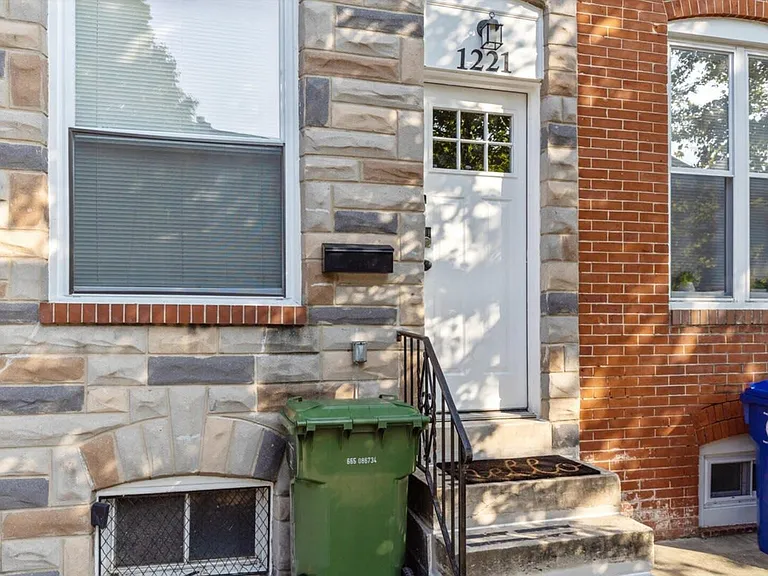 James St — Photo 16