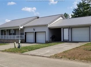 64 Shannon Dr, Hurricane, WV 25526