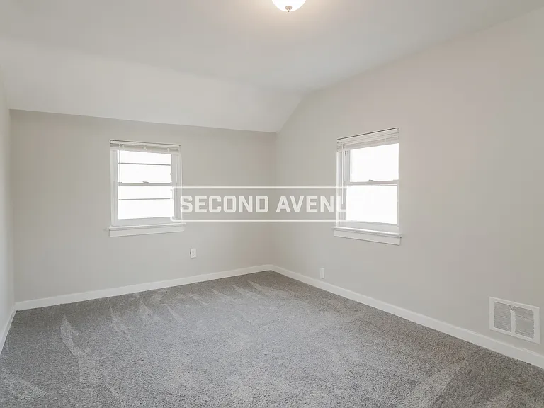 610 Churchill Ave — Photo 9
