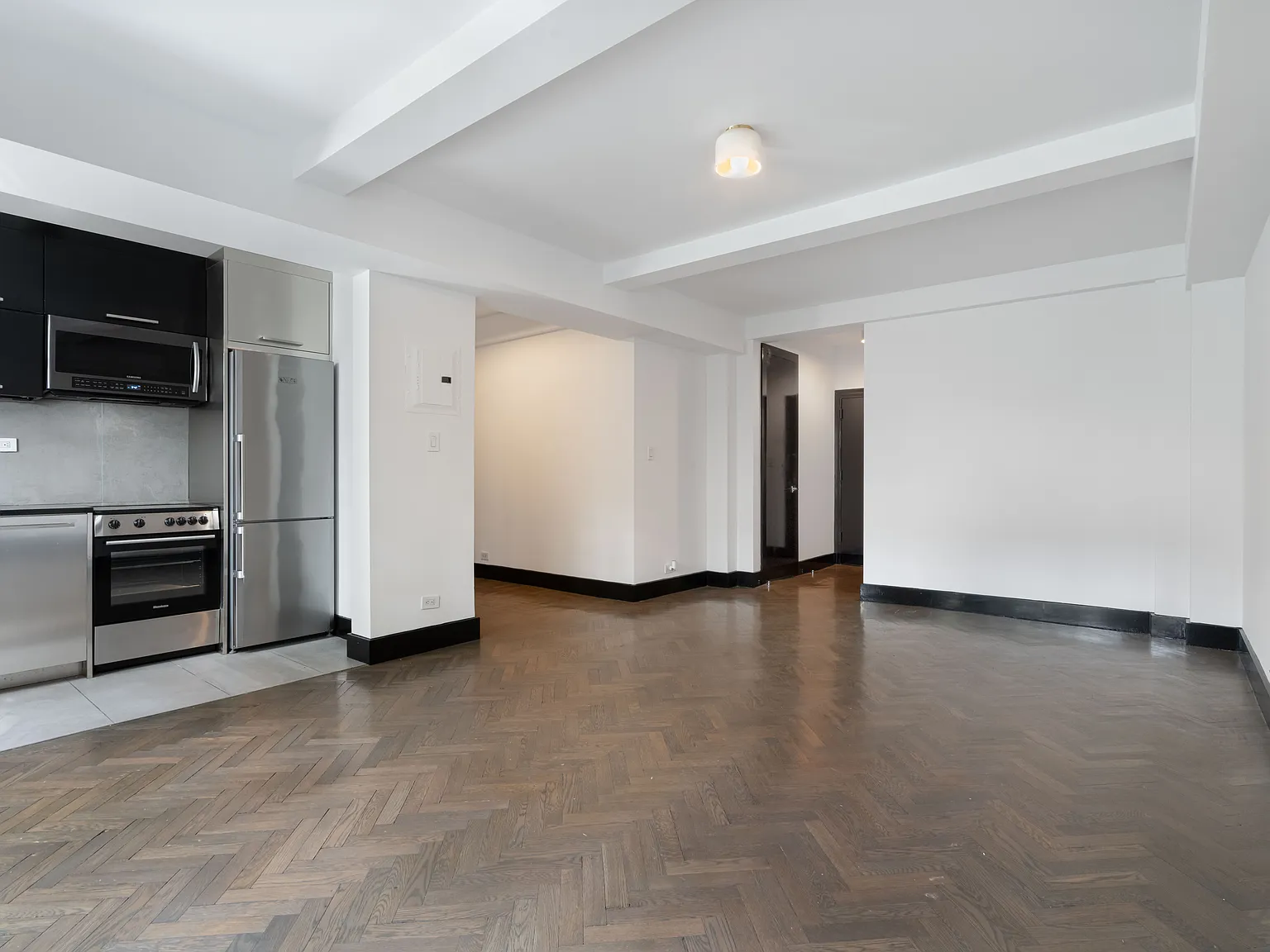 25 Monroe Place — Photo 2