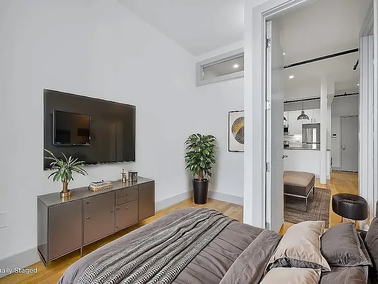 347 Lorimer St #B2 — Photo 2