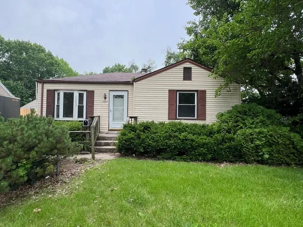 3207 Butler St, Springfield, IL 62703