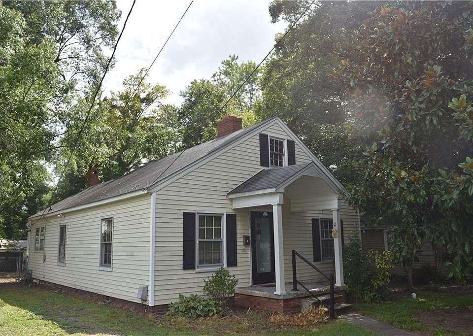 2nd image of 908 Gorrell St