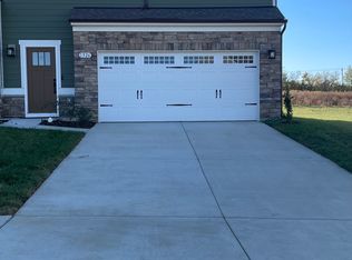 1326 Crescent Ridge Dr, Gallatin, TN 37066