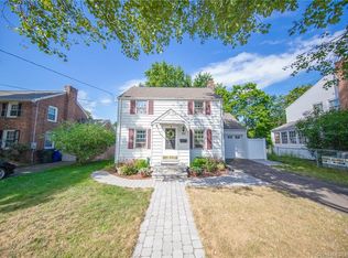 749 S Quaker Ln, West Hartford, CT 06110