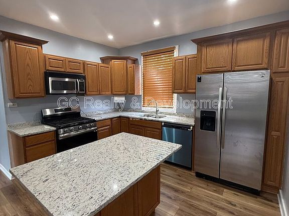 5th image of 2304 N Monitor Ave Unit 3