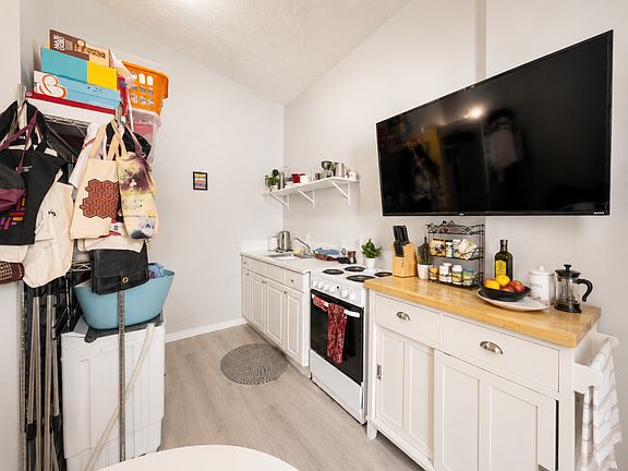2nd image of 115 Carruthers Ave #4