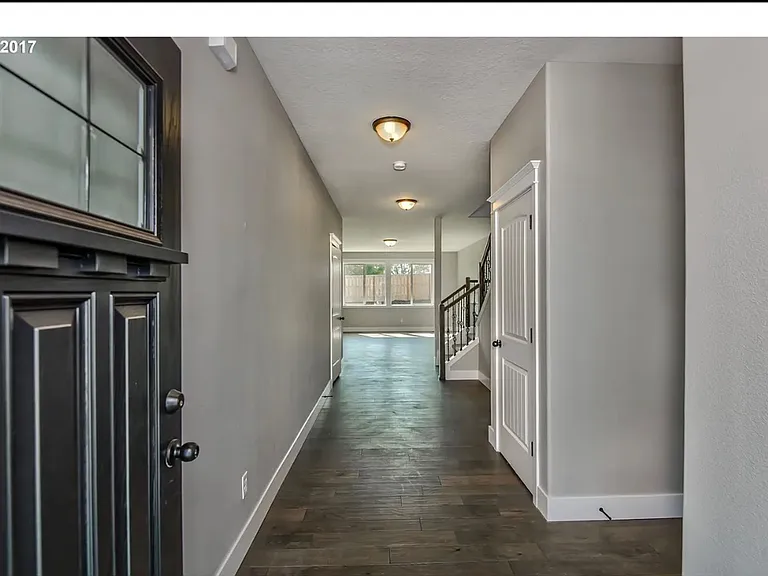 3879 Morris St — Photo 2