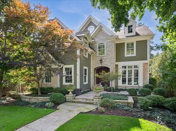 1036 Ash St, Winnetka, IL 60093