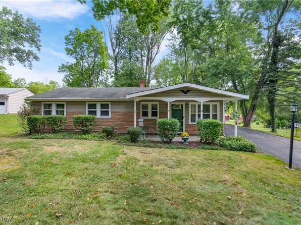 7719 Crestwood Ln, Northfield, OH 44067