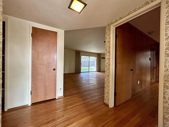 5th image of 5970 Del Cerro Blvd