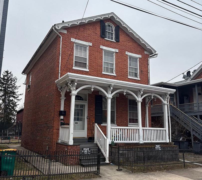 1st image of 214 E Washington St