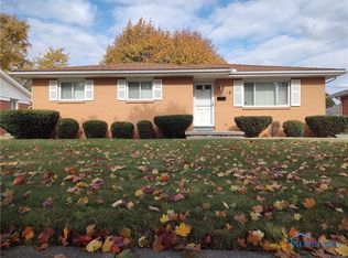 3341 Starr Ave, Oregon, OH 43616