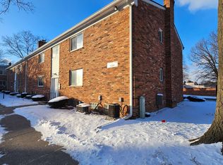 29574 Hoover Rd, Warren, MI 48093