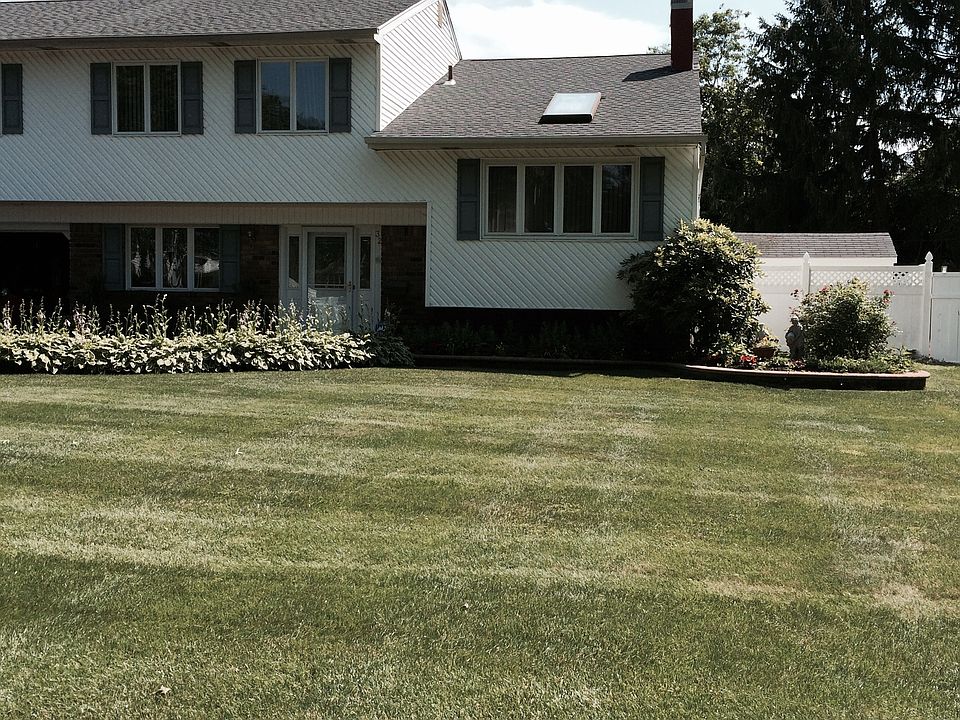 1st image of 32 Primrose Ln