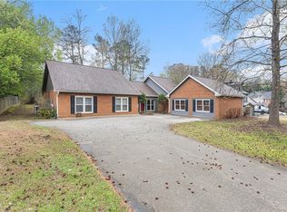 5281 Oglethorpe Ct, Powder Springs, GA 30127
