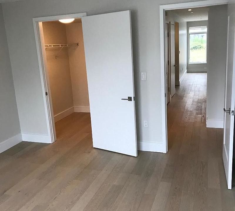 2nd image of 246 E 199th St APT 4C