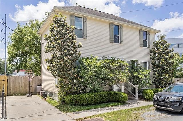 1st image of 7468 Pitt St