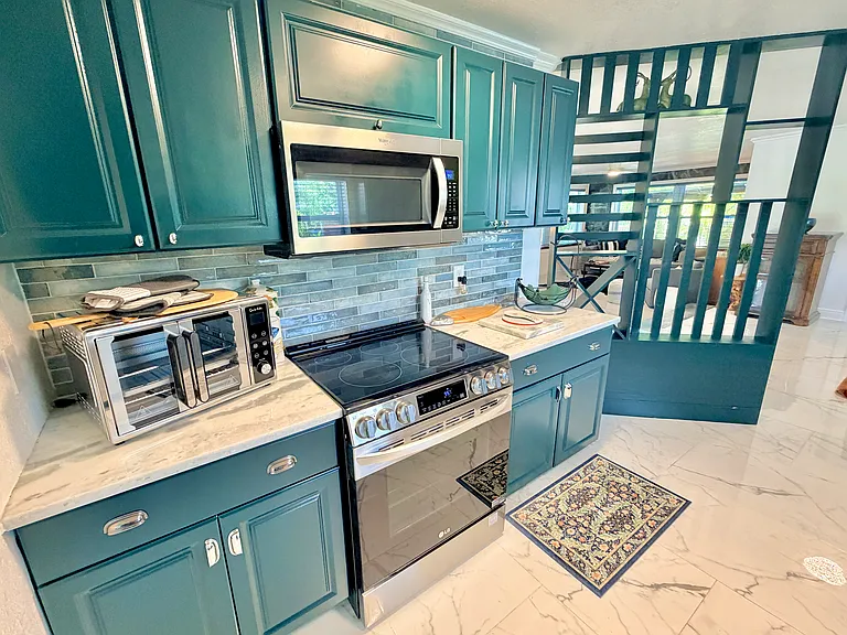 2702 McGregor Blvd — Photo 5