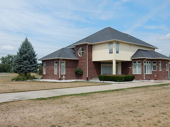 2nd image of 42121 Kouza Ct #1