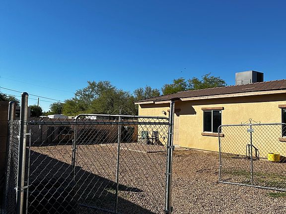 5th image of 3648 E Glenn St #1-2