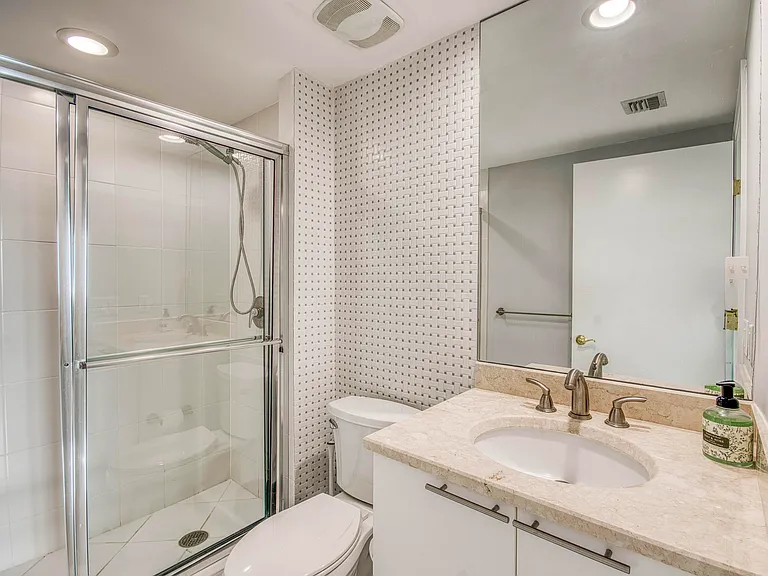 2650 Lake Shore Dr #2303 — Photo 23