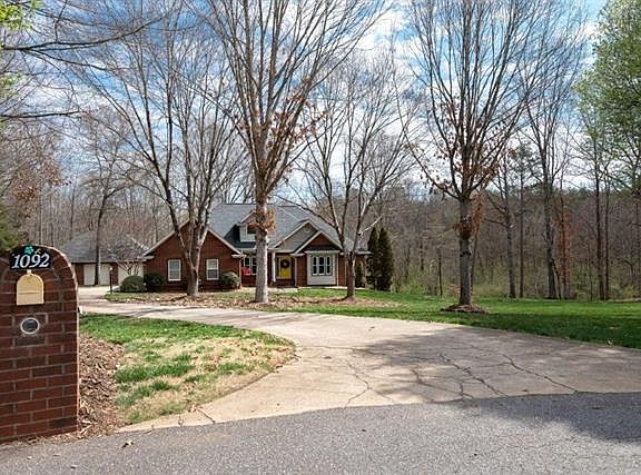 2nd image of 1092 Orchard Knoll Ct