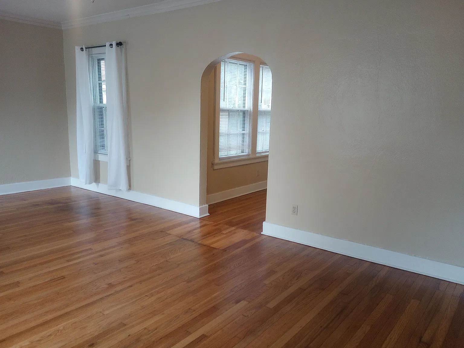 3 bed, 3.0 bath, 1579 sqft, $1,800 — Photo 4