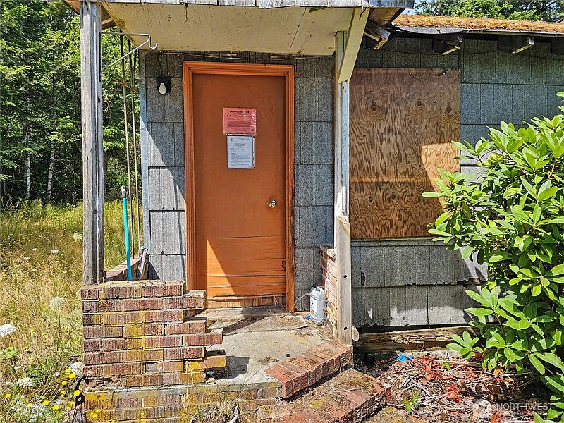 3rd image of 310 Washington Street