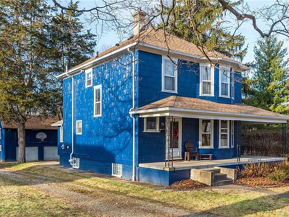3rd image of 75 Cedarlawn Dr