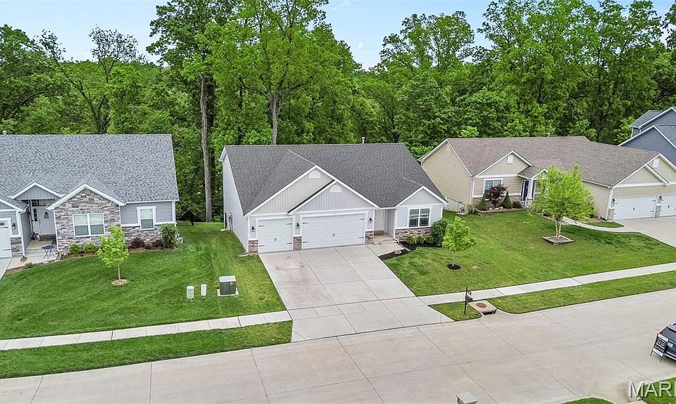 1st image of 1010 Timber Bluff Dr