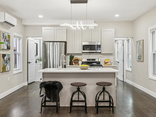 299 Claremont Avenue image 6 of 44