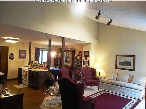 2nd image of 219 Sunset Dr