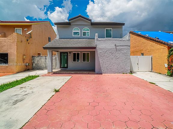 3rd image of 8849 NW 108th St