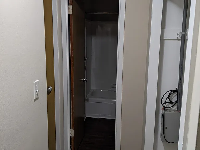 11850 Edgewater Dr #101 — Photo 16
