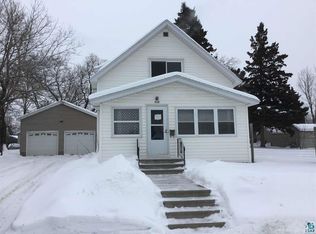 438 4th St, Cloquet, MN 55720