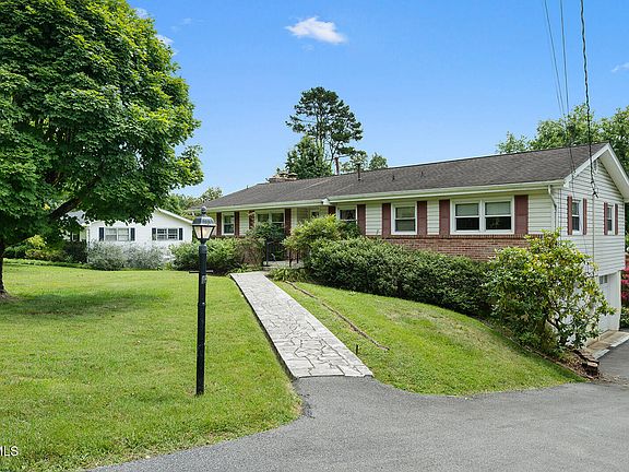 2nd image of 536 Meadow Dr