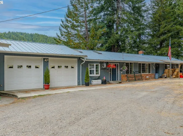 1960 Ranch Rd, Reedsport, OR 97467