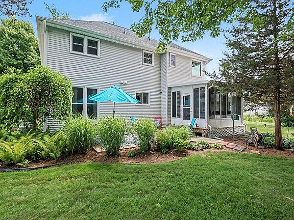 4th image of 141 Rosewood Trl