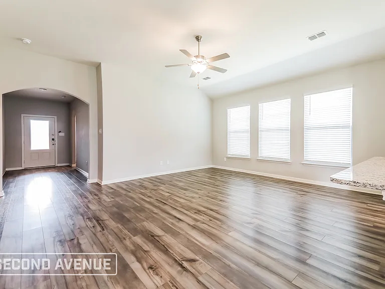 2020 Jeanine Dr — Photo 7