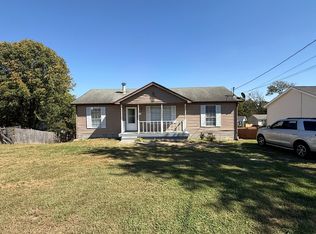 579 Shady Crest Dr, La Vergne, TN 37086