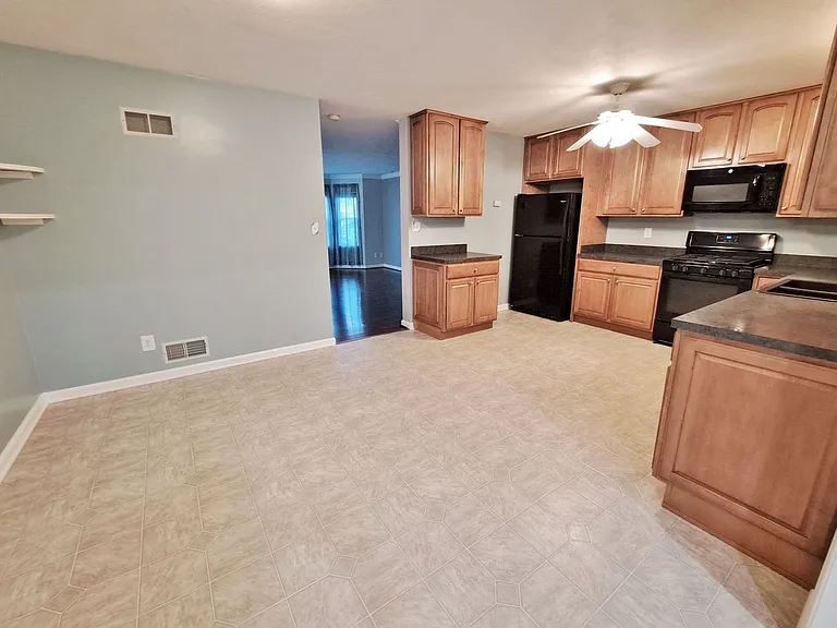 417 Debbi Ct — Photo 10
