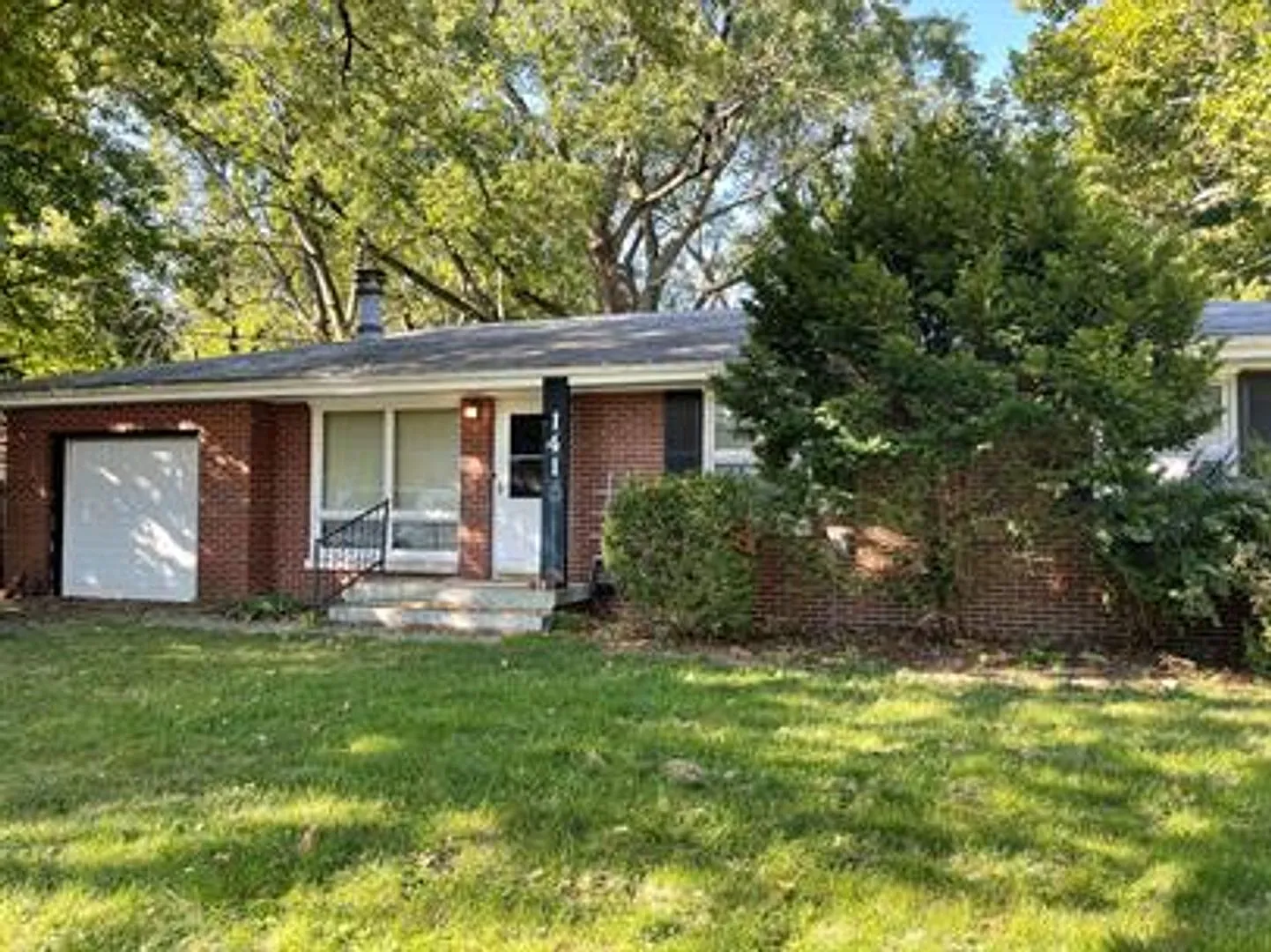 1415 S Western Ave photo 1