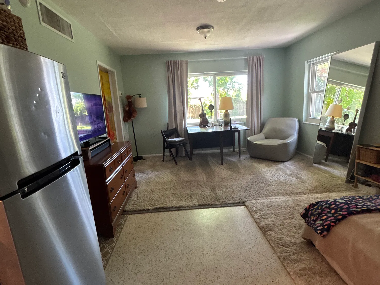 Studio, 400 sqft, $1,600 — Photo 3