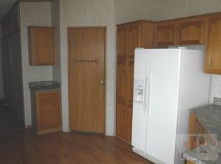 39 Airport Dr, Milford, IA 51351