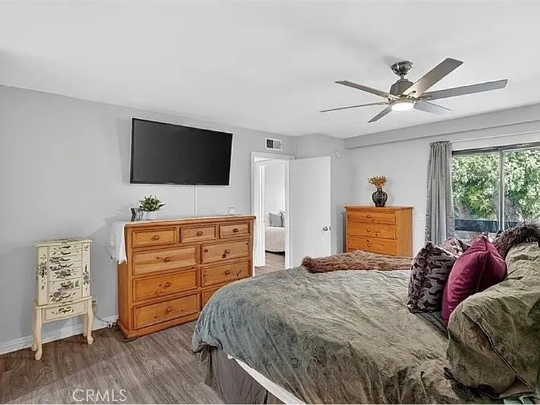 21372 Brookhurst St — Photo 8